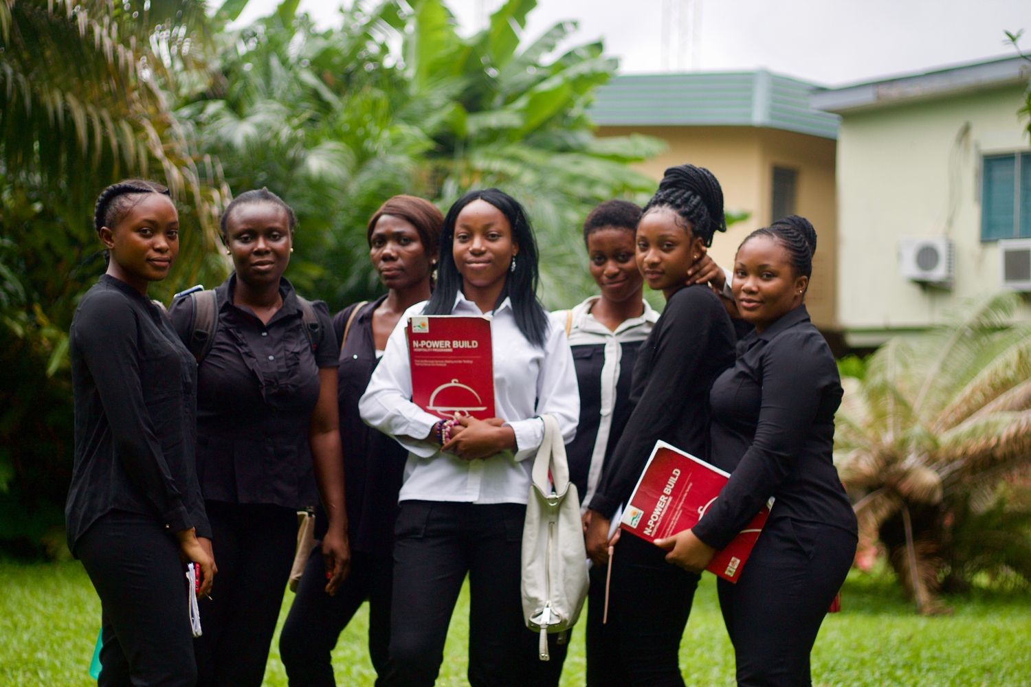 Die WONDER Foundation stärkt Frauen und Mädchen durch Mentoring, Coaching und Berufsausbildung